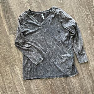 Zenana Long Sleeve VNeck Top